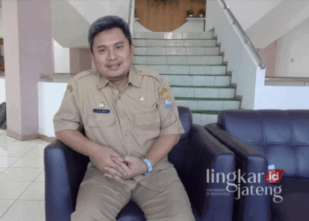 Kepala DPMPTSP Kendal, Anang Widiasmoro. (Arvian Maulana/Lingkarjateng.id)