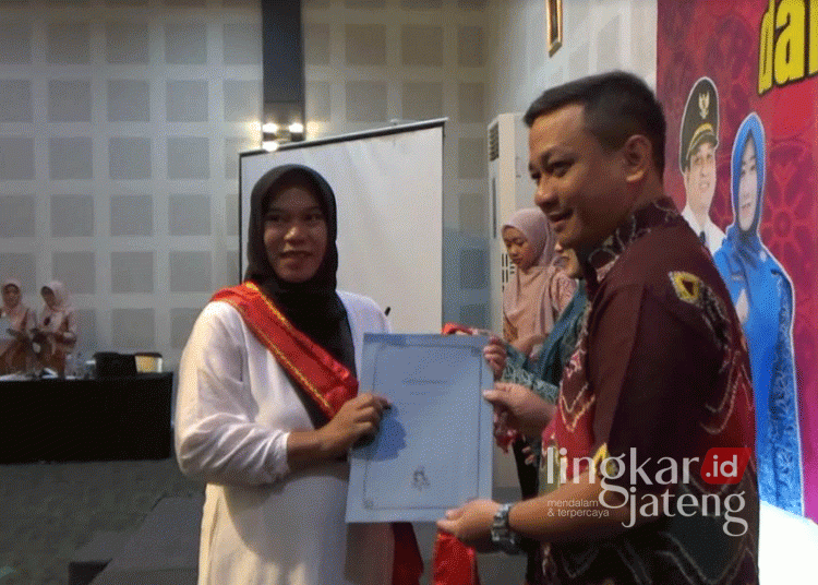 Pemkot Pekalongan wisuda puluhan ibu hamil