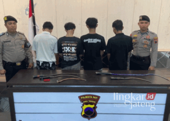 Sebanyak 4 remaja anggota kreak diamankan Polresta Pati usai konvoi dengan senjata tajam, Sabtu, 28 September 2024. (Dok. Polresta Pati/Lingkarjateng.id)