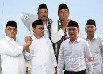 Pasanga Bakal Calon Bupati-Wakil Bupati Pati Sudewo-Risma Ardhi Chandra (kiri), Budiyono-Novi Eko Yulianto (tengah), Wahyu Indriyanto-Suharyono (kanan). (Dok. Lingkarjateng.id)