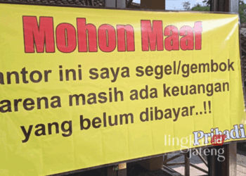 Kantor Balai Desa Sogo, Kecamatan Kedungtuban, Kabupaten Blora, saat disegel warganya sendiri pada Jumat siang, 11 Oktober 2024. (Dok. Pribadi/Lingkarjateng.id)
