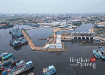 Penampakan Bendung Gerak Kota Pekalongan yang sudah mencapai 98 persen penyelesaian. (Dok. Kominfo Kota Pekalongan/Lingkarjateng.id)