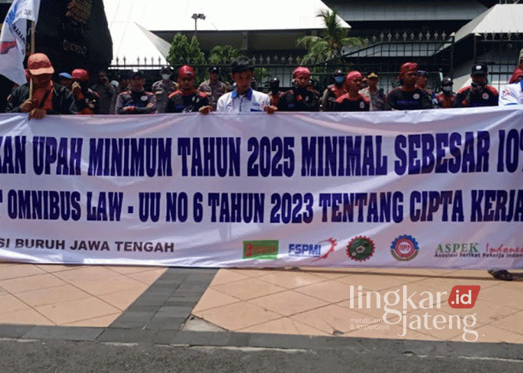 Demo Aliansi Buruh Jawa Tengah