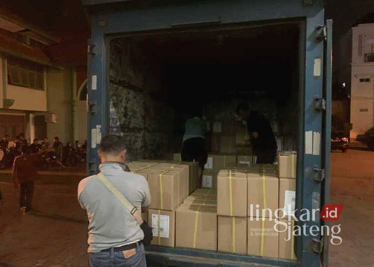 KPU Demak terima logistik surat suara Pilgub Jateng