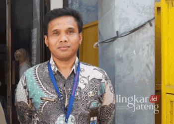 Kabid Pengelolaan Persampahan, Limbah B3, dan Pertamanan DLH Kabupaten Kendal, Luqni Kaharudin. (Syahril Muadz/Lingkarjateng.id)
