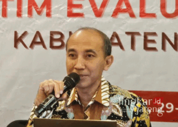 Sekda Kabupaten Grobogan, Anang Armunanto. (Dok. Pemkab Grobogan/Lingkarjateng.id)