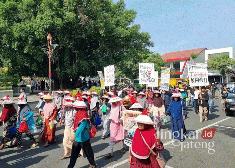 Petani Pundenrejo Tayu kembali geruduk Kantor Bupati Pati