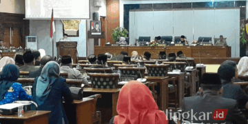 Suasana rapat paripurna ke-43 DPRD Grobogan membahas terkait pembentukan Brida pada Senin, 28 Oktober 2024 lalu. (Eko Wicaksono/Lingkarjateng.id)