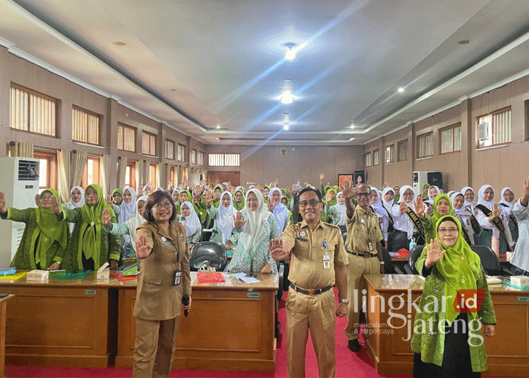 DinsosP3AKB Pati Ajak Organisasi Perempuan Tekan Angka Perkawinan Anak 25 Diseminasi pencegahan kekerasan perempuan, anak, serta perkawinan anak yang digelar DinsosP3AKB Pati di Ruang Penjawi Setda Pati pada Selasa, 19 November 2024. (Dok. HMS/Lingkarjateng.id)