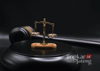 Ilustrasi: Oknum jaksa berinisial AA di Kejari Blora yang terjerat kasus narkoba diisukan telah melakukan pemerasan. (Pixabay@sergeitokmakov/Lingkarjateng.id)