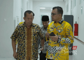 Ketua DPRD Kabupaten Pekalongan, Abdul Munir, saat meninjau RSUD Kajen pada Rabu, 30 Oktober 2024. (Fahri Akbar/Lingkarjateng.id)