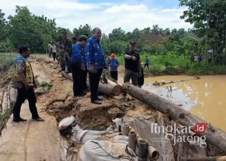 Tanggul Jebol di Angkatan Lor Pati