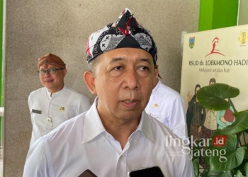 Direktur RSUD dr. Loekmono Hadi Kudus, Abdul Hakam. (Nisa Hafizhotus S./Lingkarjateng.id)