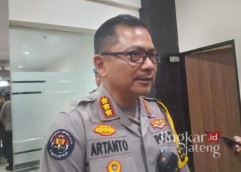 Belum Cukup Bukti, Sidang Etik Polisi Tembak Siswa SMKN 4 Semarang Batal Digelar Hari Ini 26 Kabid Humas Polda Jateng, Kombes Pol Artanto. (Rizky Syahrul Al-Fath/Lingkarjateng.id)