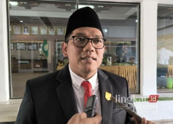 Kasus DBD Melonjak, Ketua DPRD Kendal Minta Dinkes Evaluasi Kinerja 31 Ketua DPRD Kendal, Mahfud Sodiq. (Arvian Maulana/Lingkarjateng.id)