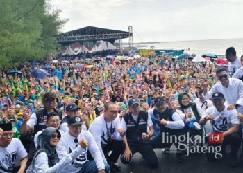 Mensos Gus Ipul saat menghadiri acara PKH Jateng Fest 2024 di Objek Wisata Pantai Karang Jahe, Kabupaten Rembang, pada Senin, 23 Desember 2024. (Dok. Pribadi/Lingkarjateng.id)