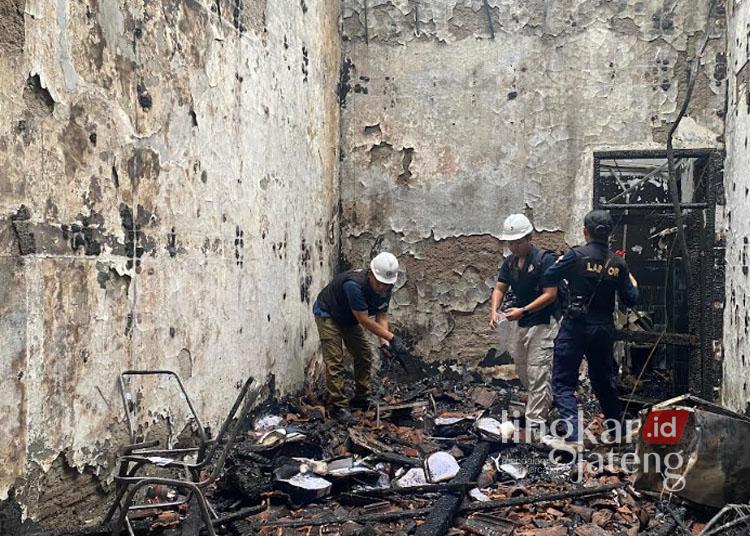 Olah TKP kebakaran Gedung DPRD Kabupaten Pekalongan