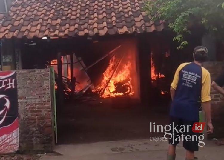 Tempat Penitipan Motor di Kudus Terbakar Rumah dan 28 Motor Hangus