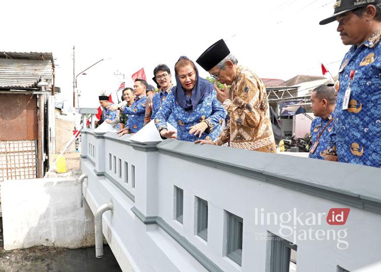 Wali Kota Semarang, Hevearaita Gunaryanti Rahayu, saat meresmikan Jembatan Nogososro pada Jumat, 29 November 2024 lalu. (Dok. Humas Pemkot Semarang/Lingkarjateng.id)
