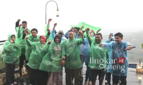 Catatan Refleksi 2024 LMG: Banyak Kendala, Tak Kurangi Rasa Bahagia 25 Refleksi Lingkar Media Group