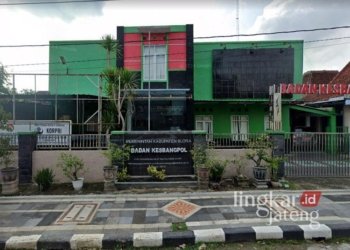 Tampak depan Gedung Badan Kesbangpol Kabupaten Blora. (Dok. Lingkarjateng.id)