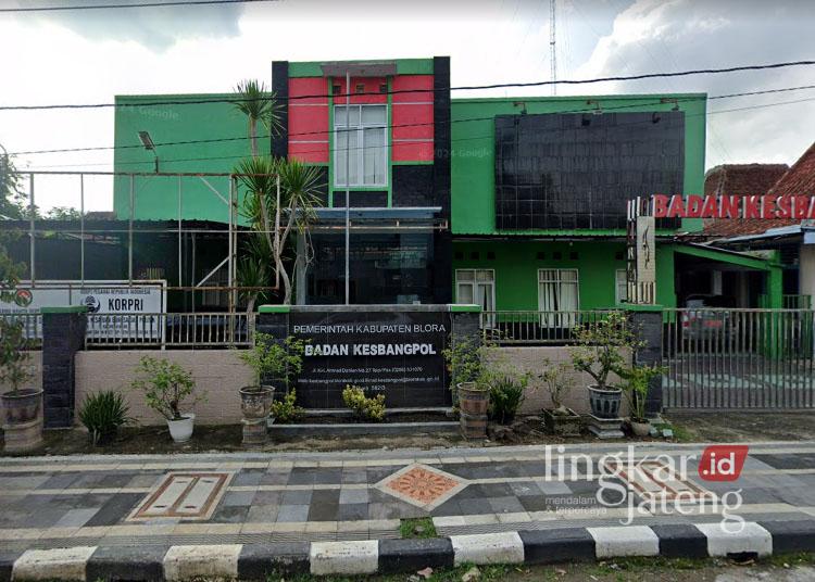 Tampak depan Gedung Badan Kesbangpol Kabupaten Blora. (Dok. Lingkarjateng.id)