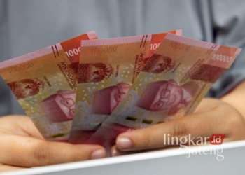 ILUSTRASI: Pecahan uang Rp100.000. (Pexels @Ahsanjaya/Lingkarjateng.id)