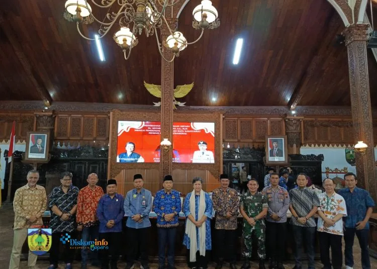 Pemkab Jepara Beri Penghargaan Penggagas Gelar Pahlawan Nasional Ratu Kalinyamat2