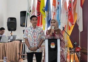 Tika Janji Langsung Kerja Keras Setelah Dilantik Jadi Bupati Kendal 26 Bupati dan Wakil Bupati Kendal terpilih, Dyah Kartika Permanasari dan Benny Karnadi. (Arvian Maulana/Lingkarjateng.id)