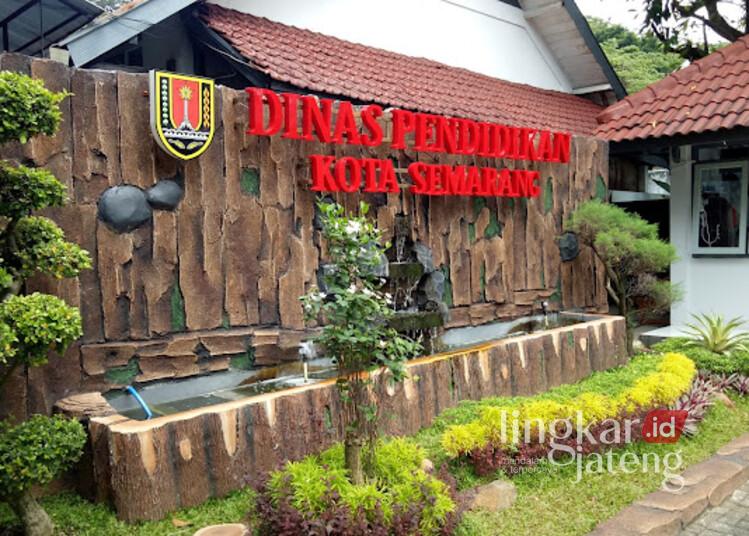 Disdik Kota Semarang Tegaskan Siswa Belajar Mandiri Selama Libur Ramadhan 25 Dinas Pendidikan (Disdik) Kota Semarang. (Dok. Lingkarjateng.id)