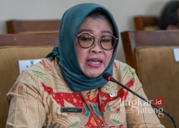 Disdik Salatiga Instruksikan Sekolah Buat Program Keagamaan Selama Ramadhan 28 Kepala Dinas Pendidikan (Disdik) Kota Salatiga, Nunuk Dartini. (Dok. Prokompim Setda Salatiga/Lingkarjateng.id)