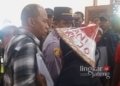 RICUH: Petani Pundenrejo, Kecamatan Tayu, Kabupaten Pati mendesak pihak kepolisian terkait pembongkaran tenda di kantor BPN, Rabu, 12 Februari 2025. (Setyo Nugroho/Lingkarjateng.id)