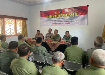 Satbinmas Polres Jepara saat menggelar Binkorpolsus bagi petugas Rutan Kelas II B dan Perhutani Jepara. (Dok. HMS/Lingkarjateng.id)