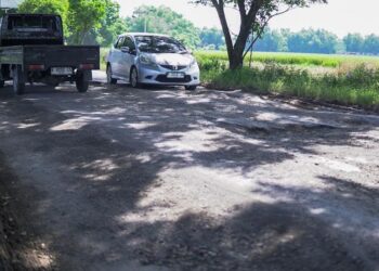 BERLUBANG: Kondisi Jalan Raya Winong-Gabus yang rusak, Sabtu 25 Januari 2025. (Setyo Nugroho/Lingkarjateng.id)