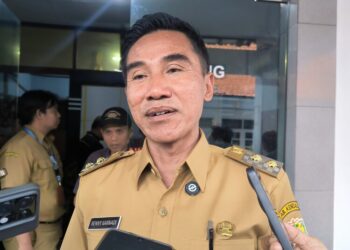 Wakil Bupati Kendal Belanja Masalah Sebelum Berangkat Retret di Magelang 28 Wakil Bupati Kendal, Benny Karnadi. (Arvian Maulana/Lingkarjateng.id)