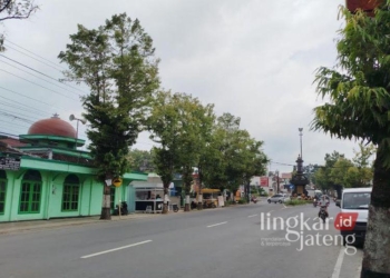 Jalan Provinsi yang melintasi Kawasan Kota Blora. (Eko Wicaksono/Lingkarjateng.id)