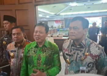 Anggota Komisi II DPR RI, M. Toha, usai menghadiri kunjungan kerja spesifik Komisi II DPR RI terkait pengawasan dana transfer pusat ke Daerah Provinsi Jawa Tengah, Kamis, 6 Maret 2025. (Rizky Syahrul Al-Fath/Lingkarjateng.id)