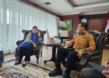 Bupati Jepara, Witiarso Utomo, saat bertemu dengan Wakil Ketua MPR RI, Lestari Moerdijat, di Gedung Nusantara III DPR RI, Jakarta, pada Jumat, 7 Maret 2025. (Tomi Budianto/Lingkarjateng.id)