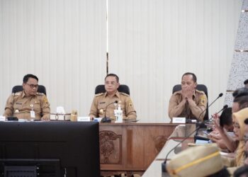 Bupati Pati, Sudewo, bersama wakilnya Risma Ardhi Chandra dan Sekda Jumani. (Setyo Nugroho/Lingkarjateng.id)