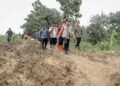 Gubernur Jawa Tengah, Ahmad Luthfi, meninjau banjir di Kabupaten Grobogan pada Selasa, 11 Maret 2025. (ANTARA/Lingkarjateng.id)