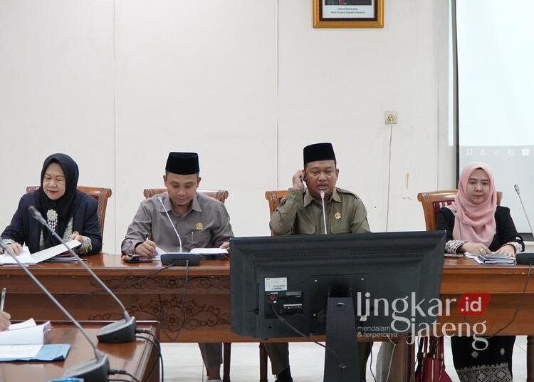 Komisi C Dewan Perwakilan Rakyat Daerah (DPRD) Kabupaten Jepara saat menerima audiensi dari HIMPAUDI Jepara, di Ruang Serbaguna DPRD Jepara, pada Senin, 10 Maret 2025. (Tomi Budianto/Lingkarjateng.id)