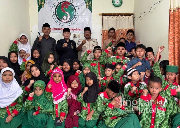 SILATURAHMI: – Ikatan Hakim Indonesia (IKAHI) di Pengadilan Agama Pati silaturahmi ke Sekretariat Yayasan Subur Makmur Sejahtera (SMS) Kabupaten Pati pada Selasa, 18 Maret 2025. (Yayasan SMS/Lingkarjateng.id)