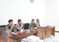 Ketua Komisi B DPRD Pati, Muslimah memimpin rapat pembahasan Raperda tentang Penataan PKL di Ruang Gabungan Kantor DPRD Kabupaten Pati, Jumat, 14 Maret 2025. (Setyo Nugroho/Lingkarjateng.id)