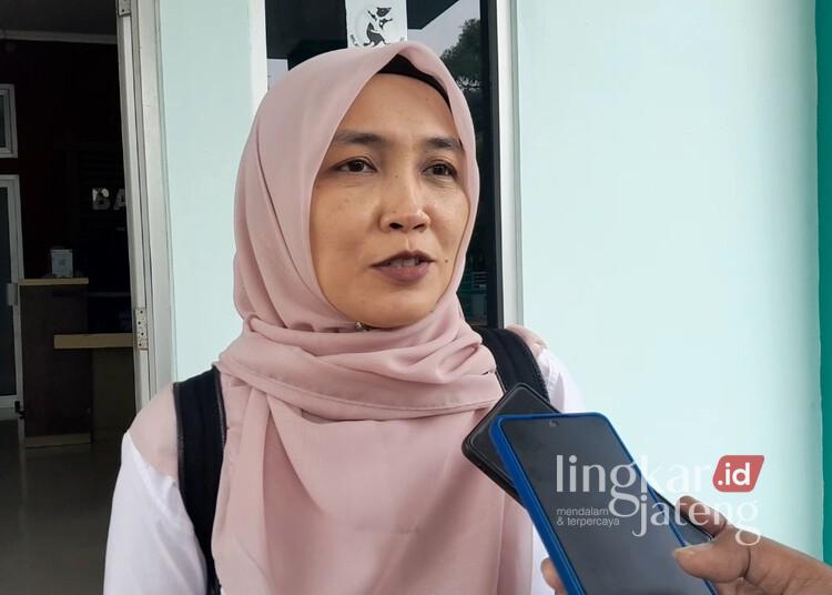 Pemkab Blora Diminta Ajukan Legalitas Pembangunan Jalan Cabak-Bleboh 25 Perwakilan Perhutani dari Departemen Perencanaan Perhutani Jawa Tengah, Dwi Any Astuti. (Eko Wicaksono/Lingkarjateng.id)