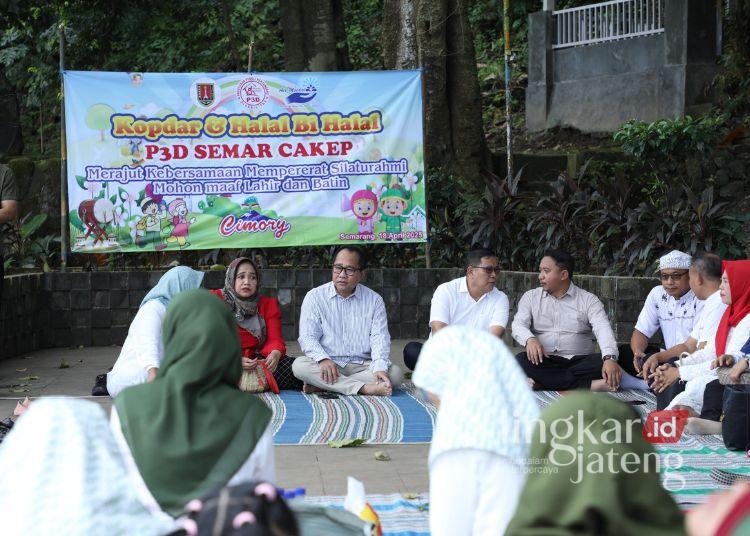Wakil Wali Kota Semarang, Iswar Aminuddin saat menghadiri halalbihalal yang diselenggarakan P3D Semar Cakep, di Taman Lele, Kota Semarang, Jumat, 18 April 2025. (Dok. for Lingkarjateng.id)