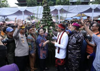 Wacanakan Musrenbang Pariwisata, Wali Kota Semarang Akan Gandeng Pokdarwis 31 Wali Kota Semarang, Agustina Wilujeng Pramestuti, saat menghadiri acara Sesaji Rewanda di Goa Kreo, Gunungpati, Kota Semarang, pada Sabtu, 12 April 2025. (Dok. Pemkot Semarang/Lingkarjateng.id)