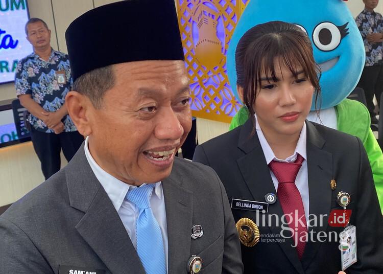 Bupati dan Wakil Bupati Kudus, Sam'ani Intakoris dan Bellinda Putri Sabrina Birton. (Mohammad Fahtur Rohman/Lingkarjateng.id)