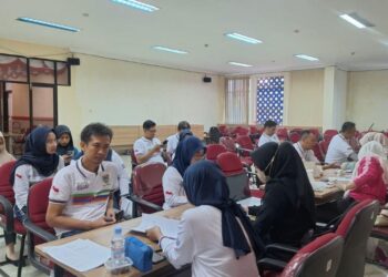 Ratusan pegawai Pemerintah Kabupaten Kudus jalani skrining kesehatan pada Jumat, 23 April 2025. (Fahtur Rohman/Lingkarjateng.id)