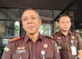 Kepala Kejari Rembang, I Wayan Widdyarana, saat diwawancarai pada Kamis, 15 Mei 2025. (Vicky Rio/Lingkarjateng.id)