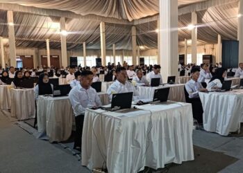 Para peserta saat mengikuti seleksi kompetensi Pegawai Pemerintah dengan Perjanjian Kerja (PPPK) Kabupaten Jepara Tahap II tahun anggaran 2024. (Dok. for Lingkarjateng.id)